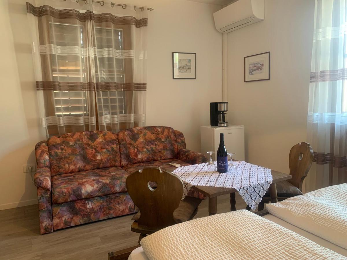 Garni Guflhof Bed & Breakfast Caldaro Luaran gambar